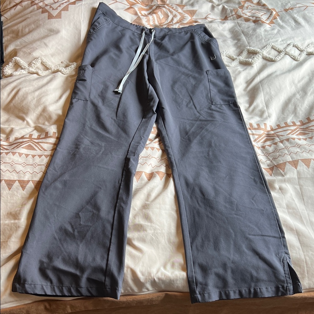 Urbane Women's Gray scrub set